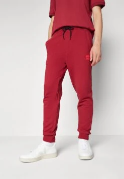 Hugo DoakPantaloni SportiviDark Red Uomo Pantaloni Sportivi E Joggers HU722E06D-G13 -Negozio Di Abbigliamento Zalando e034a68988b24bfea3d0b2824936d93e