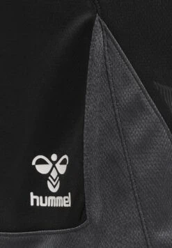 Hummel PolyPantaloncini SportiviBlack Uomo Bermuda HU342E056-Q11 13 Hummel PolyPantaloncini SportiviBlack Uomo Bermuda HU342E056-Q11 -Negozio Di Abbigliamento Zalando e5a7b22c78714841b442aa3f4a050ee6