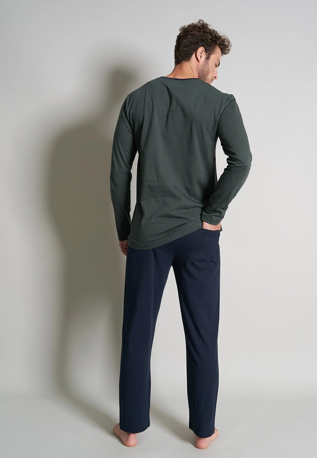 Tom Tailor V-Ausschn SetPigiamaGrün Dunkel Ringel Uomo Per La Notte TO282M00Y-M11 4 Tom Tailor V-Ausschn SetPigiamaGrün Dunkel Ringel Uomo Per La Notte TO282M00Y-M11 - immagine 2