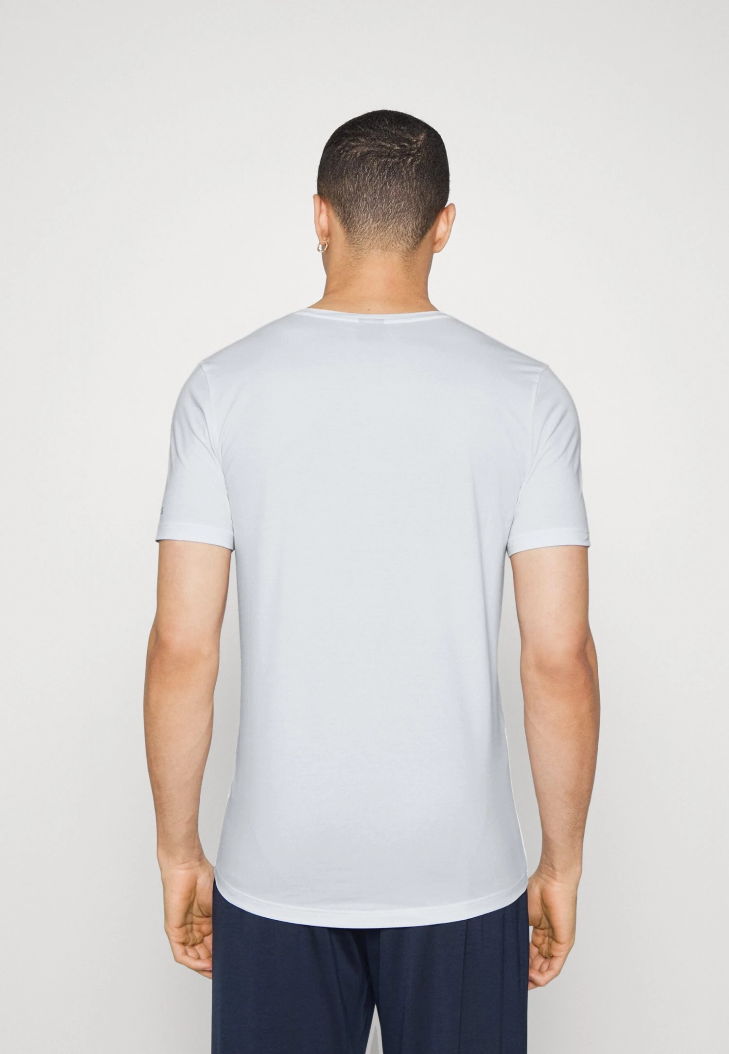 Boss MotionMaglia Del PigiamaWhite Uomo Per La Notte BB182N03E-A11 5 Boss MotionMaglia Del PigiamaWhite Uomo Per La Notte BB182N03E-A11 - immagine 3