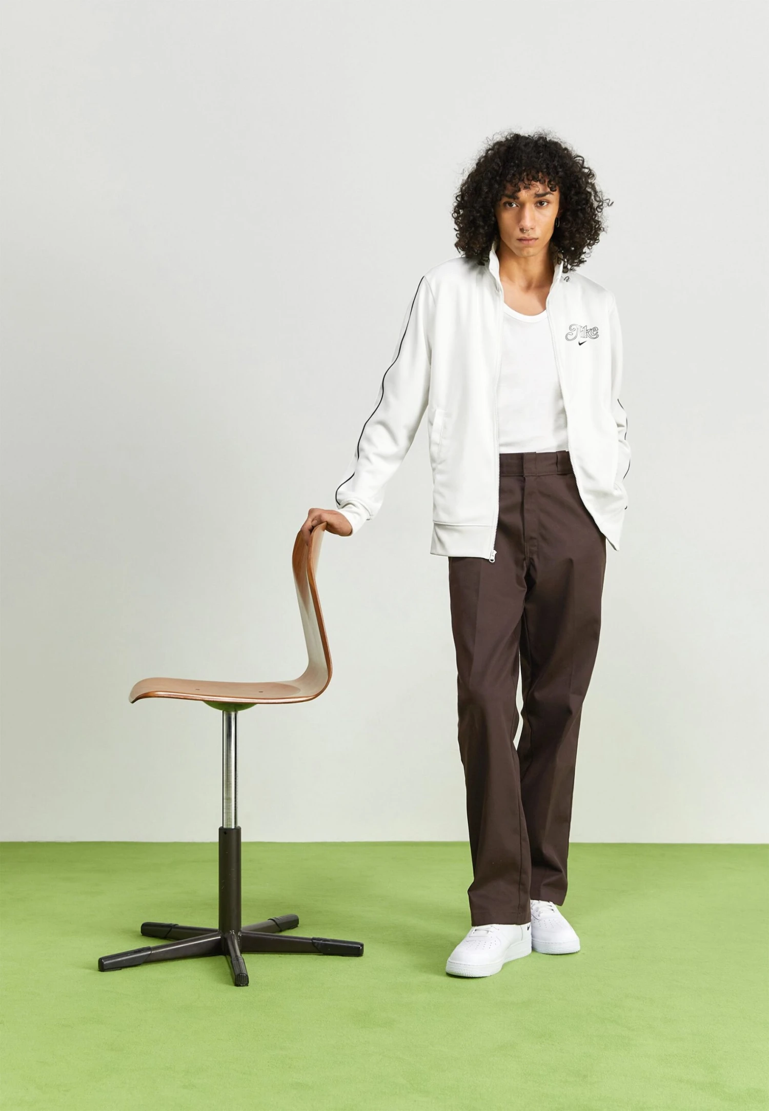 Nike Sportswear TrendGiacca SportivaSail Uomo Pantaloni Sportivi E Joggers NI122T0B2-A11 4 Nike Sportswear TrendGiacca SportivaSail Uomo Pantaloni Sportivi E Joggers NI122T0B2-A11 - immagine 2