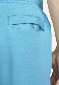 Nike Sportswear M Nsw Club Jggr FtPantaloni SportiviBaltic Blue Baltic Blue White Uomo Pantaloni Sportivi E Joggers NI122E05I-K11 16 Nike Sportswear M Nsw Club Jggr FtPantaloni SportiviBaltic Blue Baltic Blue White Uomo Pantaloni Sportivi E Joggers NI122E05I-K11 -Negozio Di Abbigliamento Zalando f2350ad140a94c76bebb366b0f323595