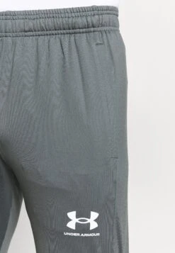 Under Armour Challenger Pantaloni SportiviPitch Gray/White Uomo Pantaloni Sportivi E Joggers UN242E0LQ-C11 11 Under Armour Challenger Pantaloni SportiviPitch Gray/White Uomo Pantaloni Sportivi E Joggers UN242E0LQ-C11 -Negozio Di Abbigliamento Zalando f82a9404e541499eb7a6eca4a7bbf926