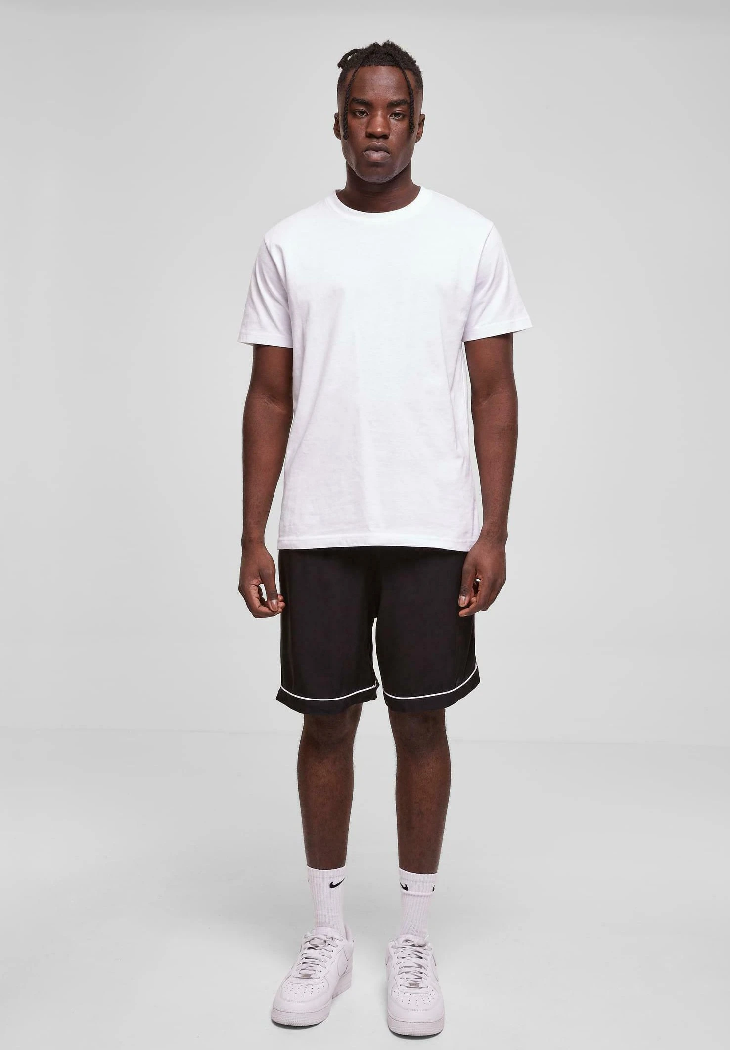 URBAN CLASSICS BowlingShortsBlack Uomo Bermuda UR622F02R-Q11 4 URBAN CLASSICS BowlingShortsBlack Uomo Bermuda UR622F02R-Q11 - immagine 2