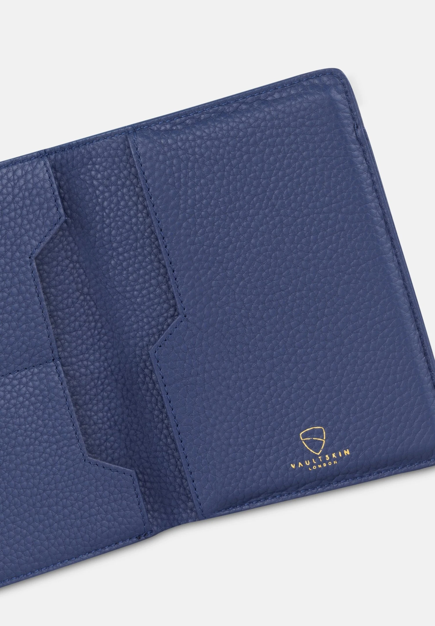 Kensington Passport With Rfid Protectio UnisexPortafoglioMatt Blue Uomo Portafogli E Custodie V3F54F000-K11 7 Kensington Passport With Rfid Protectio UnisexPortafoglioMatt Blue Uomo Portafogli E Custodie V3F54F000-K11 - immagine 5