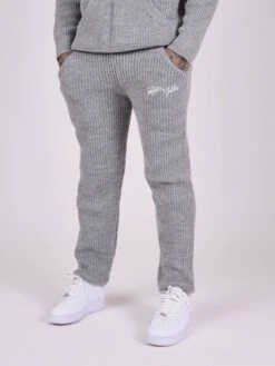 SignaturePantaloni SportiviGris Clair Uomo Pantaloni Sportivi E Joggers PRK22E02L-C11 12 SignaturePantaloni SportiviGris Clair Uomo Pantaloni Sportivi E Joggers PRK22E02L-C11 -Negozio Di Abbigliamento Zalando ffac06908b5a463bb080e41f5db2169e